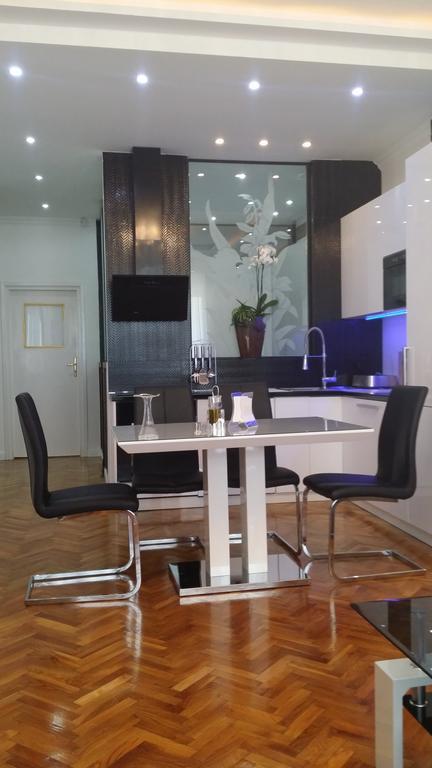 Bp Budapest Apartments Bagian luar foto